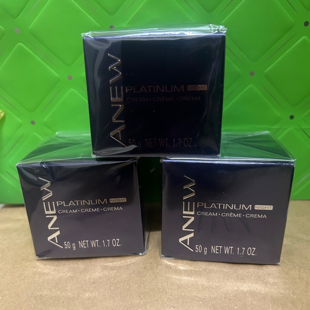 Avon Anew Platinum night cream